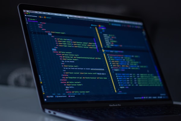 Next.js vs Laravel